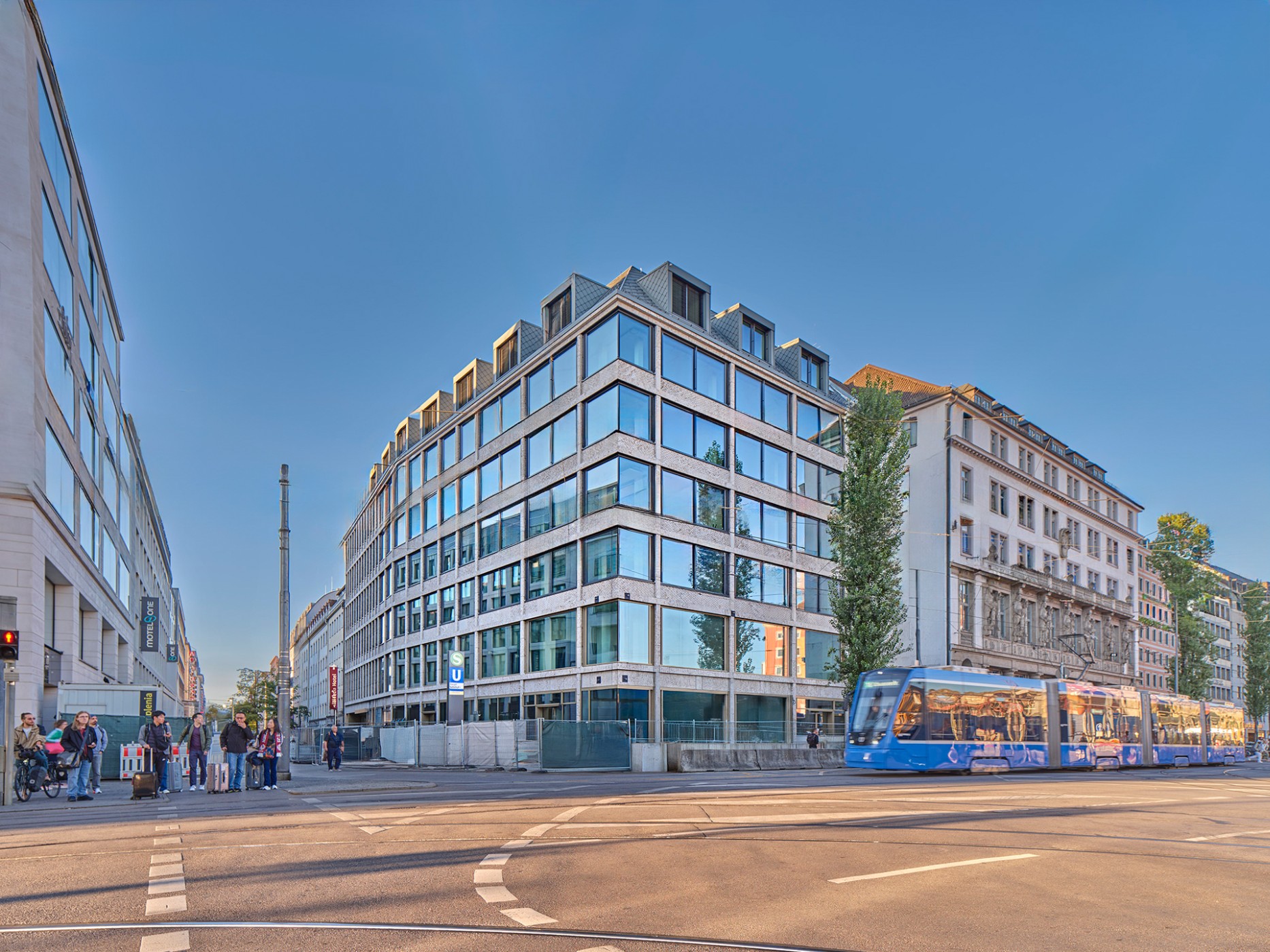 B.munich
