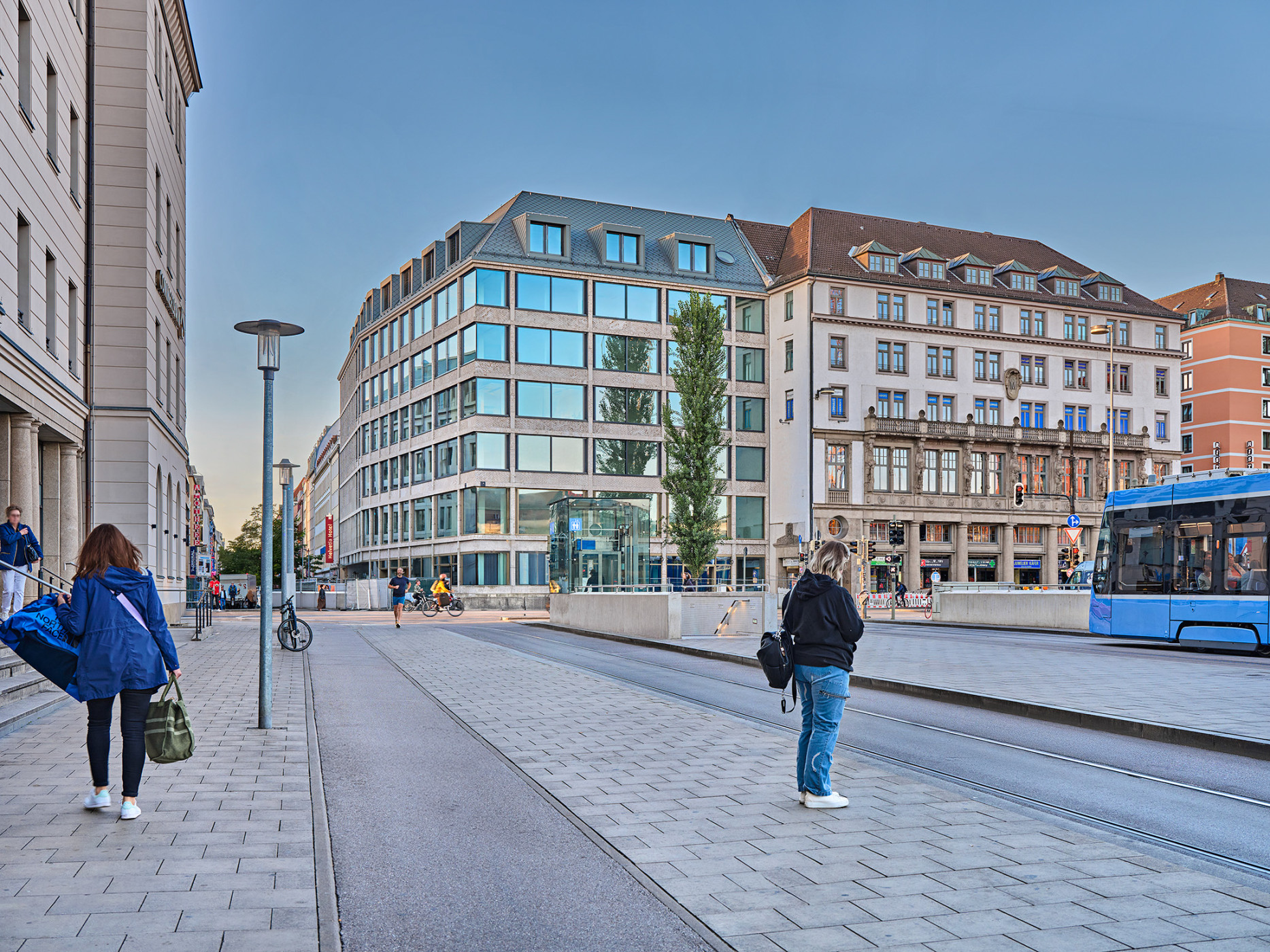 B.munich
